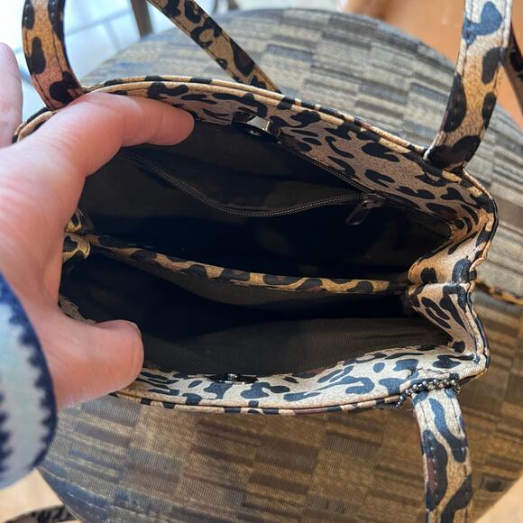 Nine West Satin Leopard Print Purse Shoulder Bag Adorable Women's purse! NEW! - Picture 3 of 4